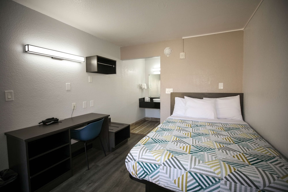 Motel6 Sacramento, CA - Central 32/43