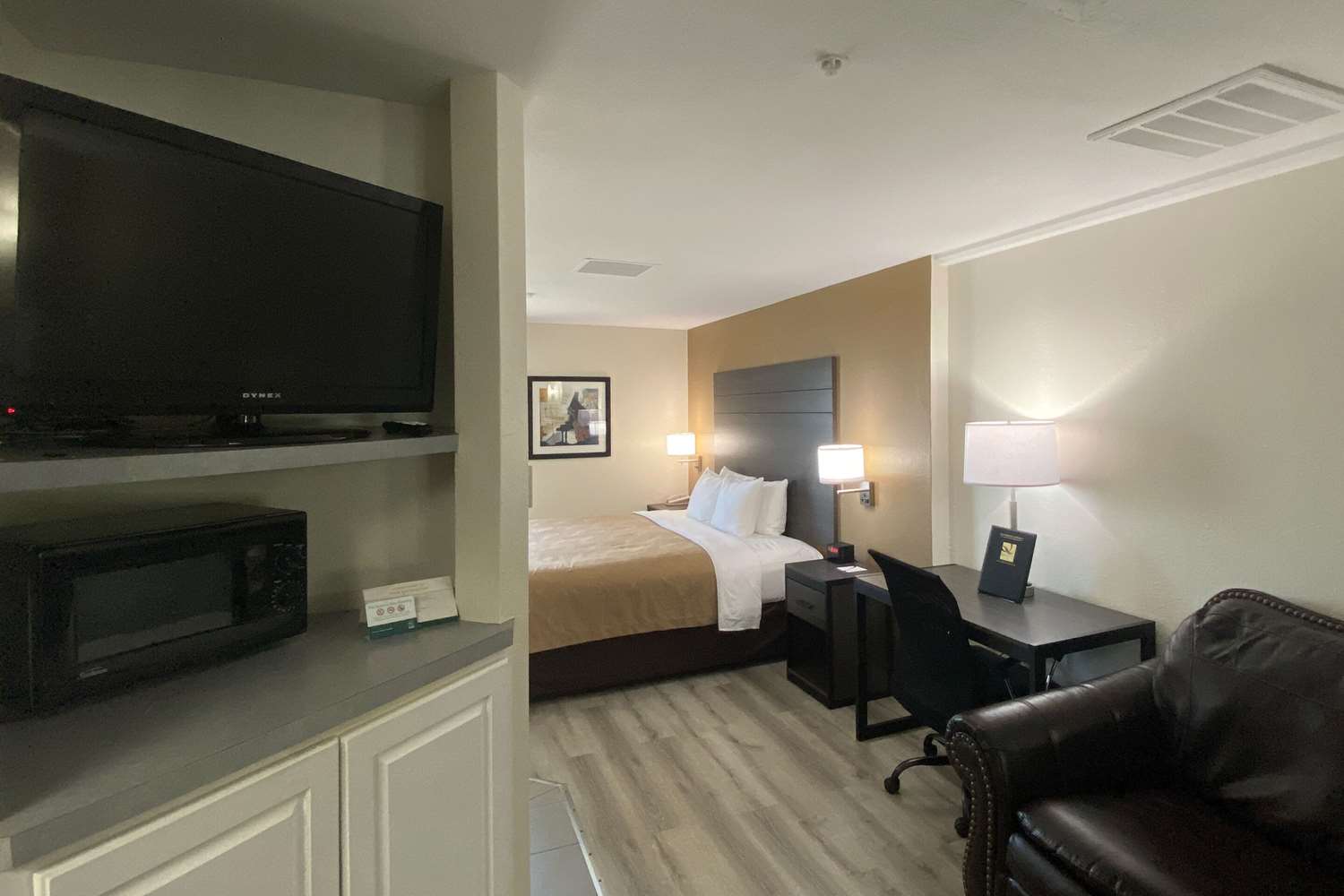 Suite, King Bed