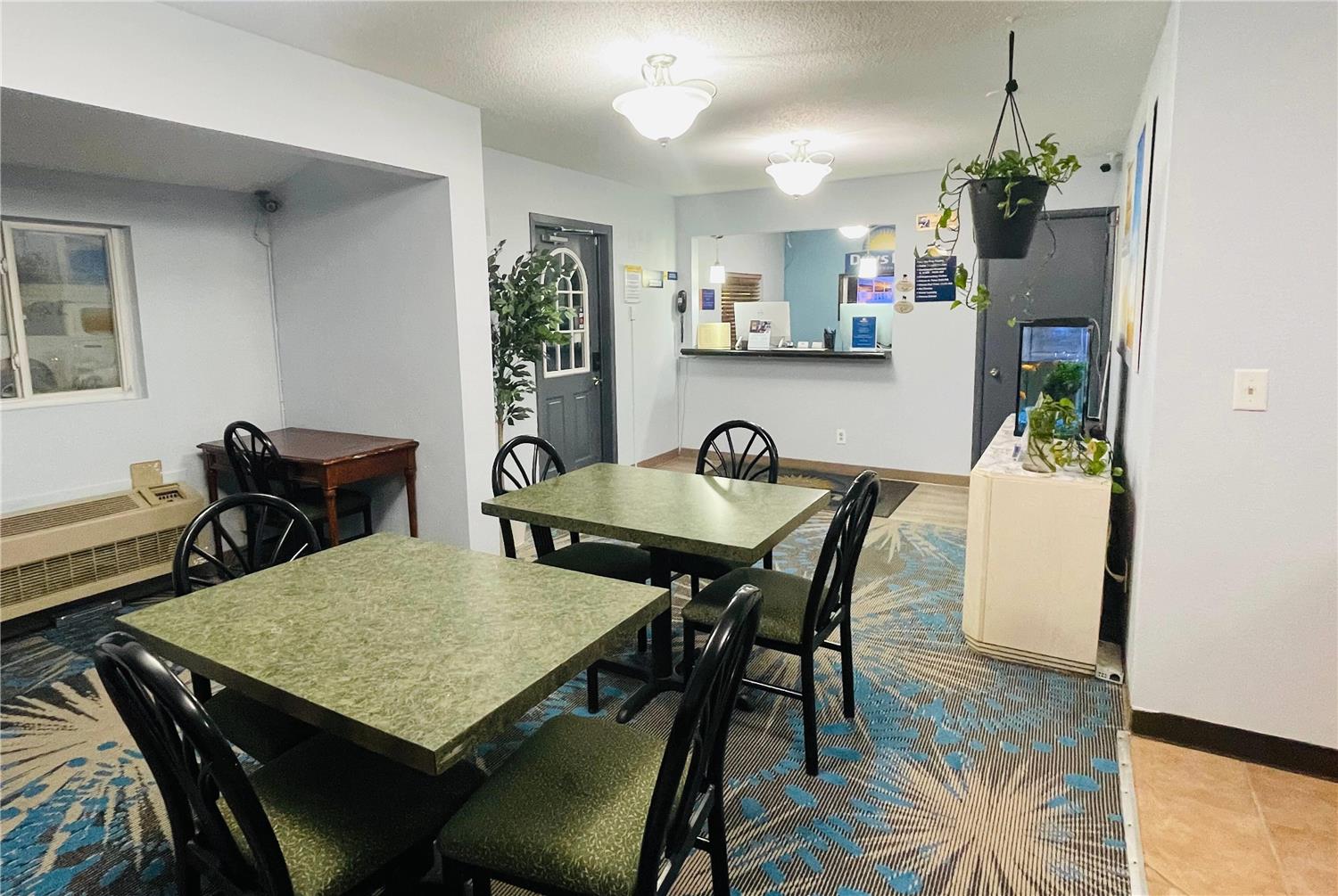 Days Inn by Wyndham Jamestown 32/37