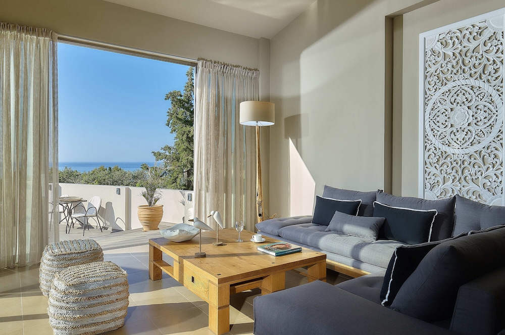 Grace Villas Collection Adult Only 18 + 125/149