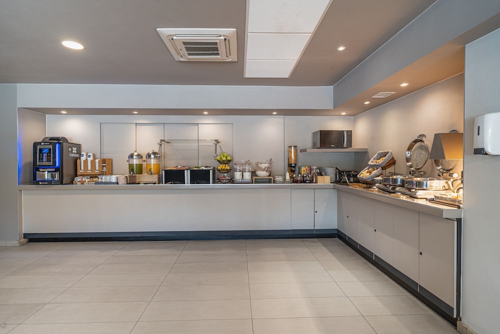 City Express Suites by Marriott Queretaro 9/73