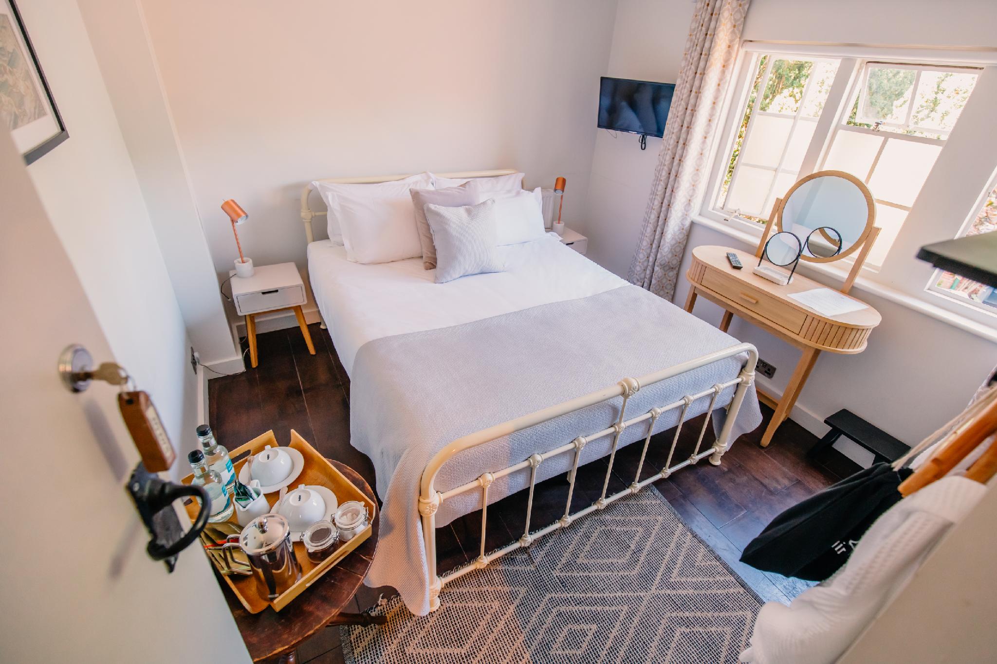 Standard, Double Bed, Country Side View