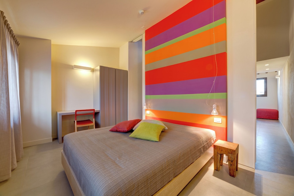 1 BEDROOM, PANORAMIC, SUITE, CITY VIEW