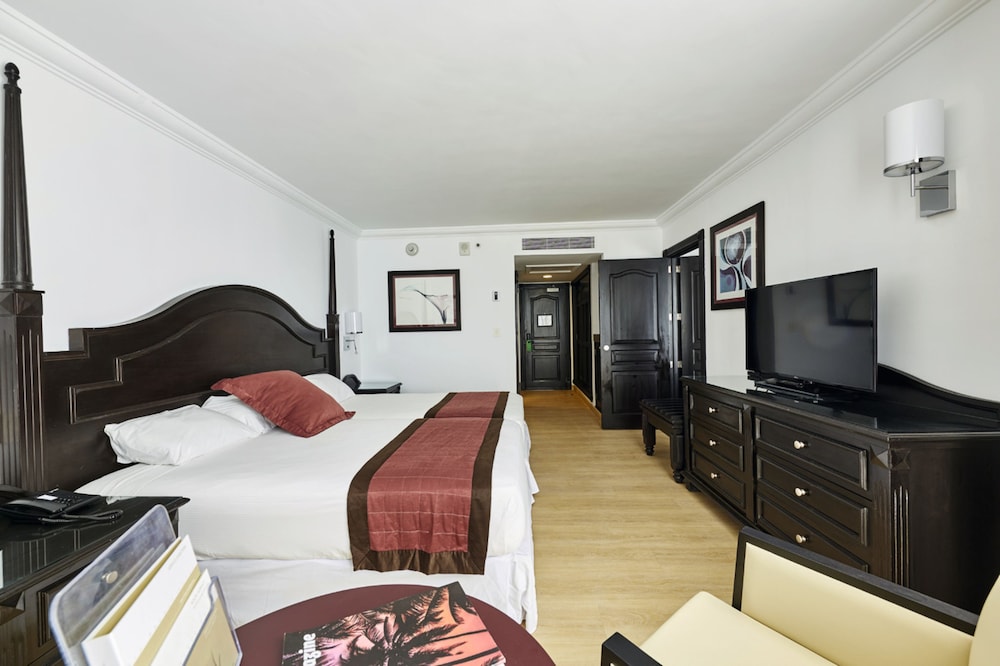 Riu Palace Paradise Island - Adults Only - All Inclusive 11/50