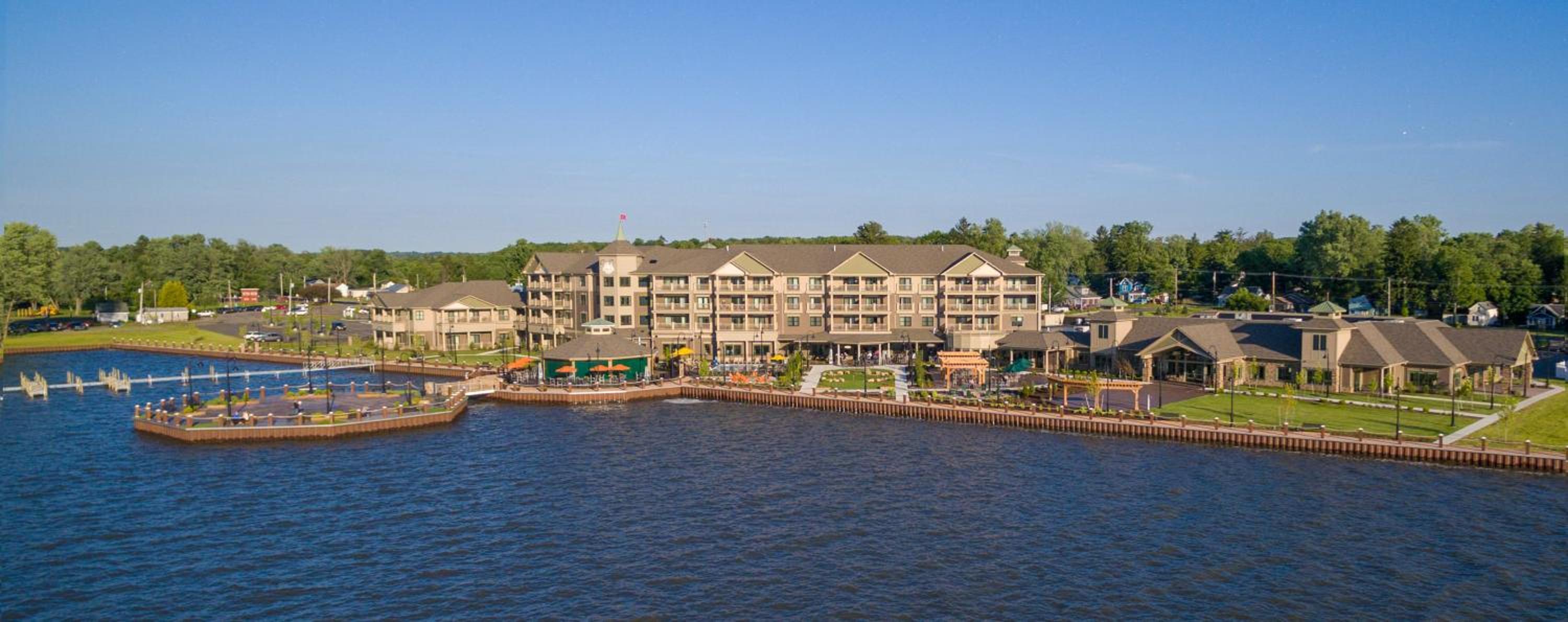Chautauqua Harbor Hotel 27/30