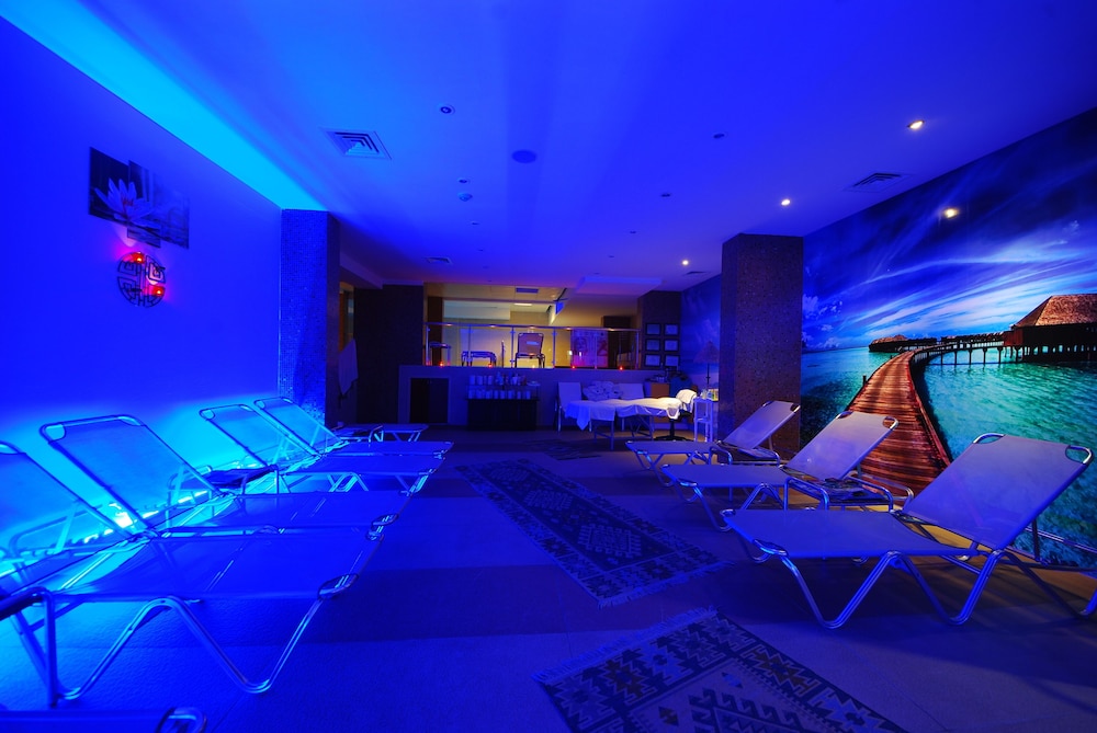 Pasa Beach Hotel 13/28