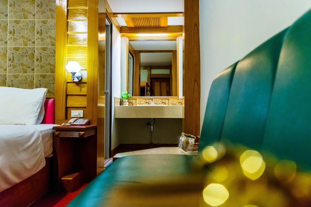 Siri Hotel 46/70