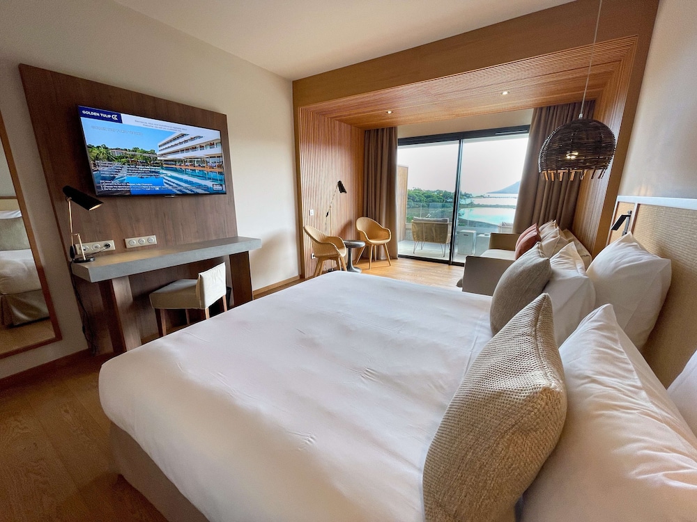 Golden Tulip Porto Vecchio 27/81
