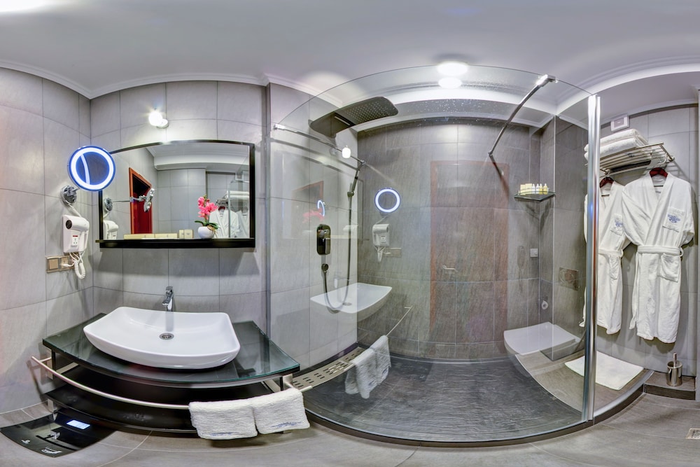 Hotel Lulu 43/44