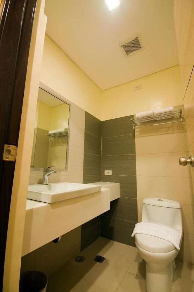 Go Hotels Puerto Princesa 50/50