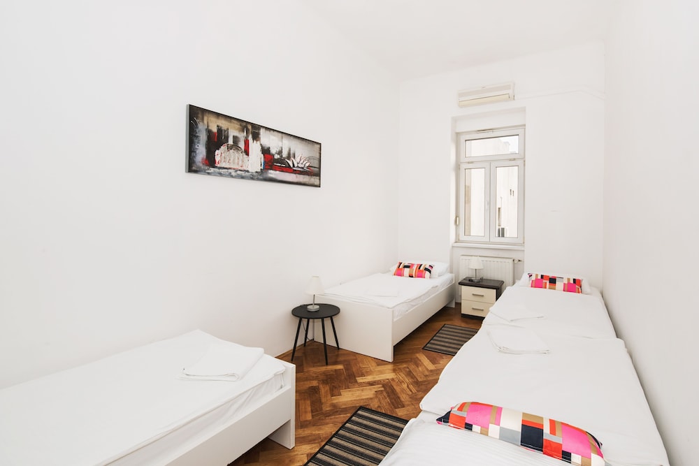 Tia Apartments And Rooms 21/55