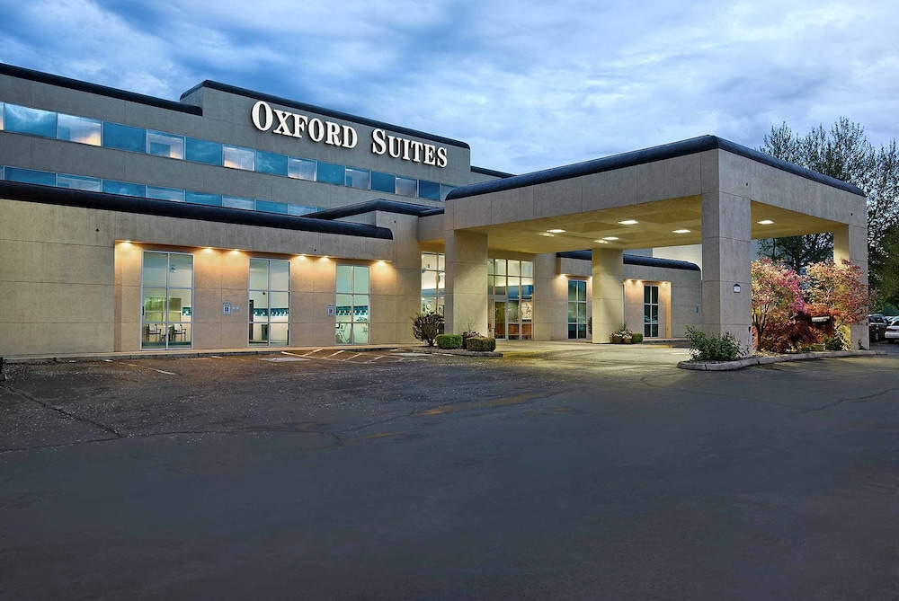 Oxford Suites Yakima 2/45