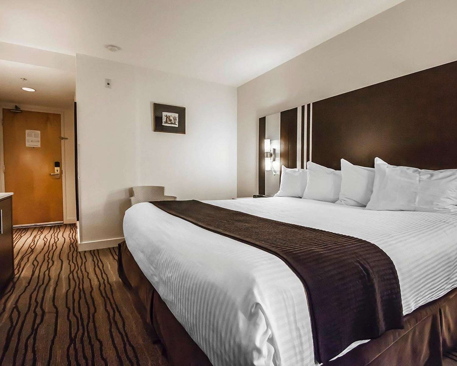 Comfort Hotel Vancouver Airport 15/44