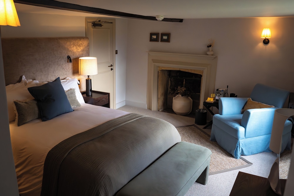 Charingworth Manor 4/50