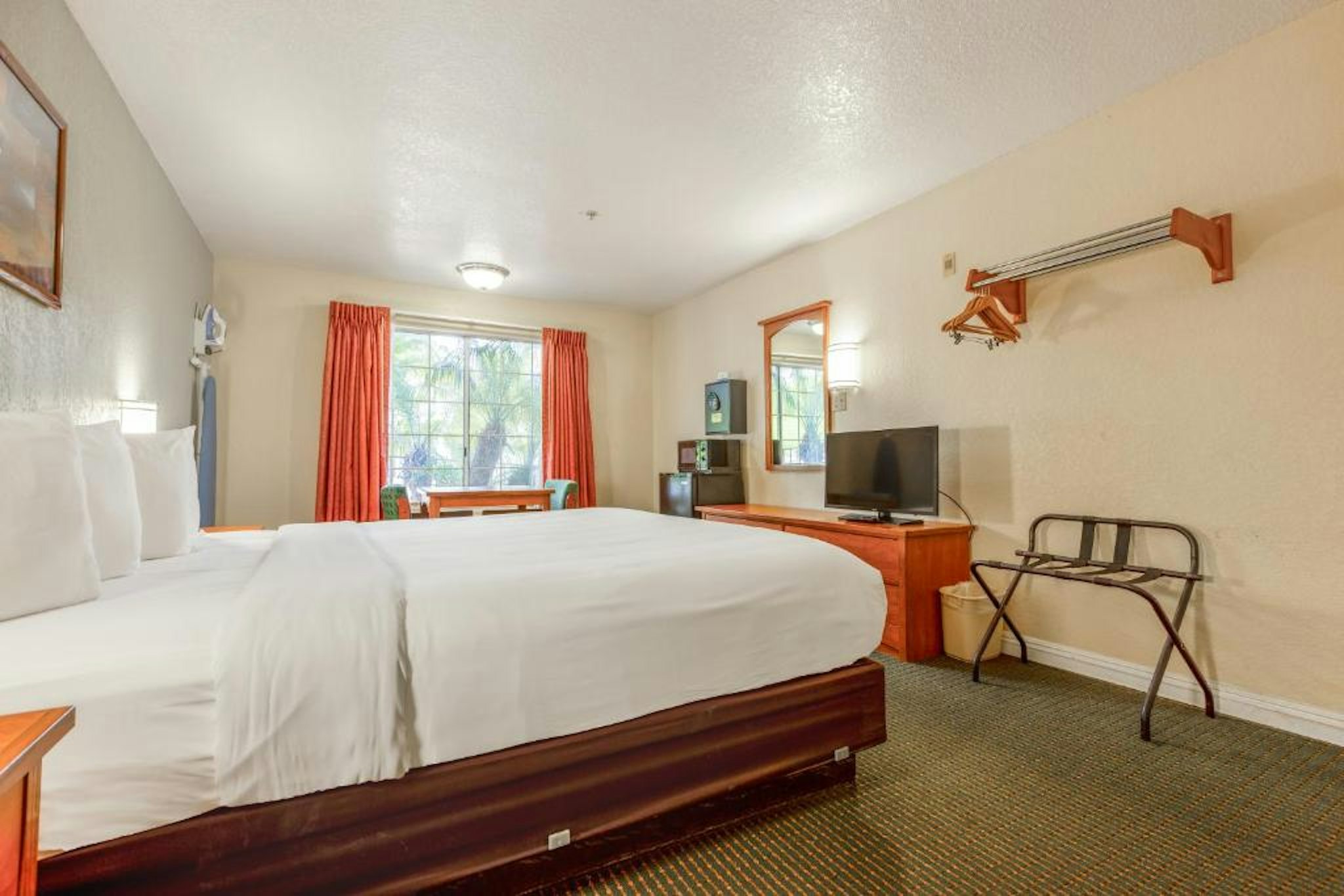 Hotel Avenida, San Clemente Beach 5/33