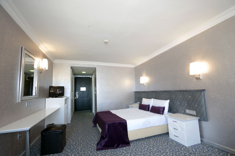 Caprice Beach Hotel 21/67