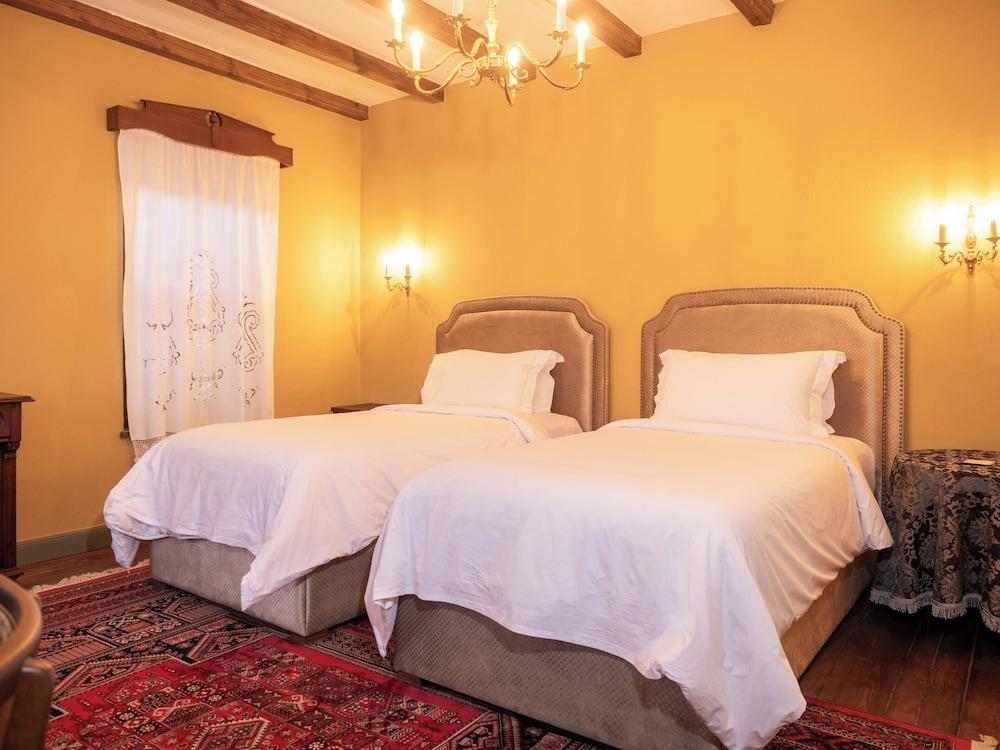 Superior, Twin Beds