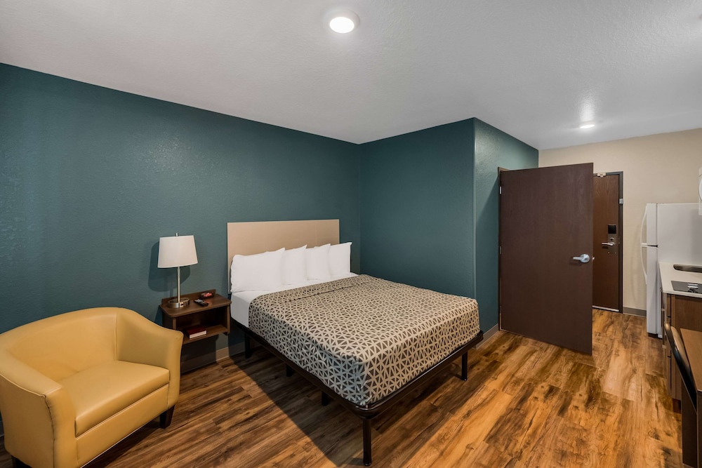 Woodspring Suites West Palm Beach 7/19