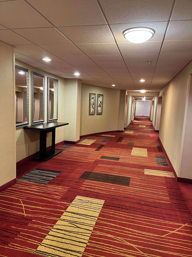 Sonesta Essential Junction City 28/64