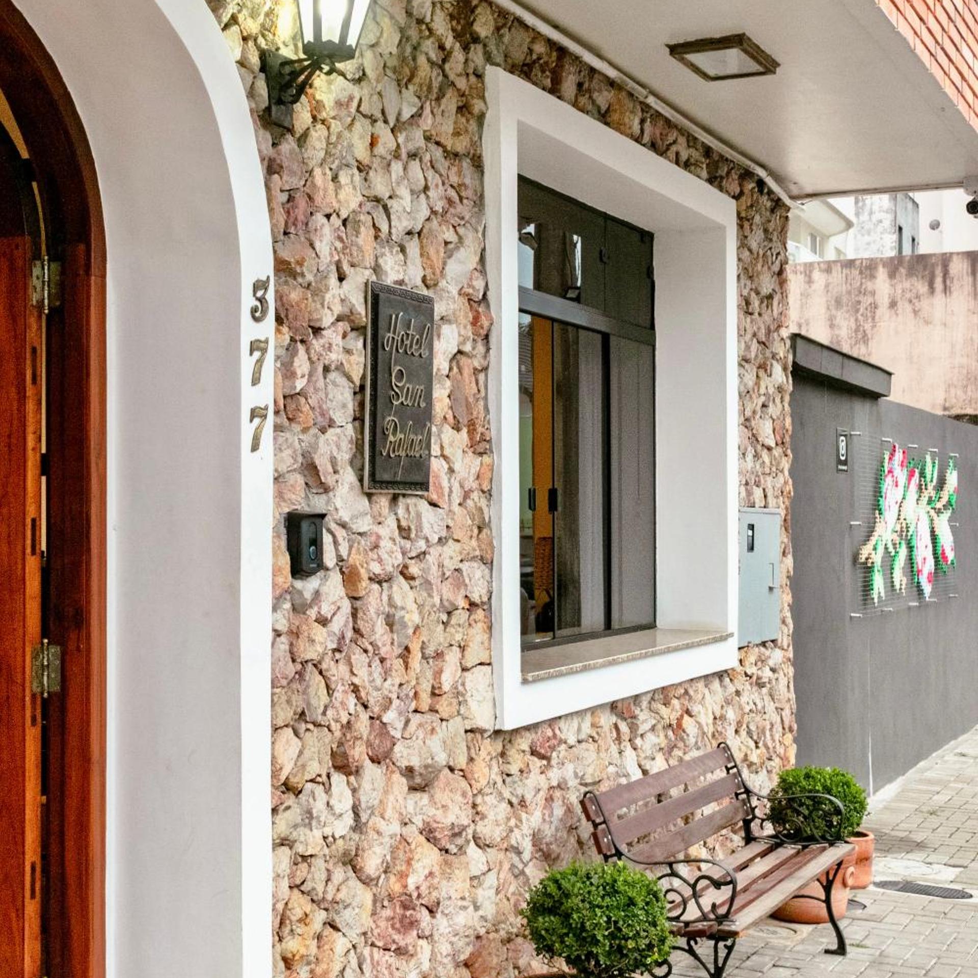 Hotel San Rafael 1/50