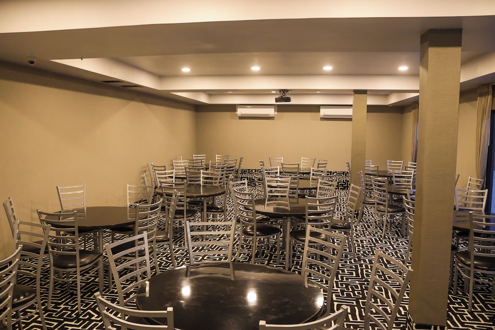 Hotel West Plaza 16/29