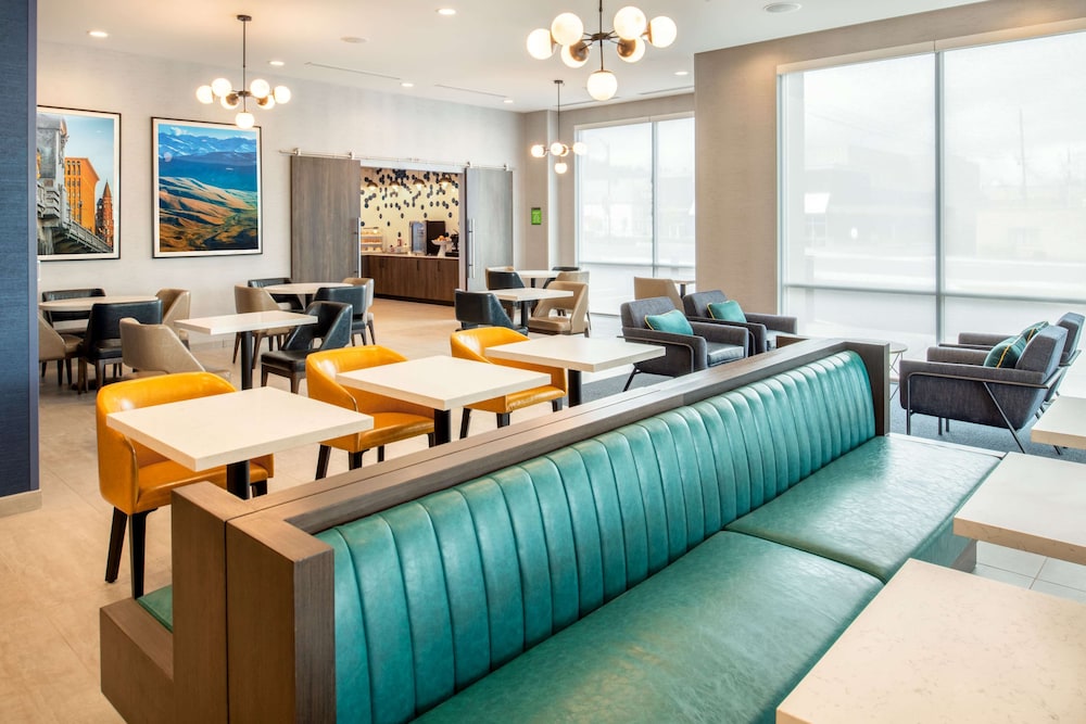 La Quinta Inn Suites By Wyndham Spokane Downtown 23/36