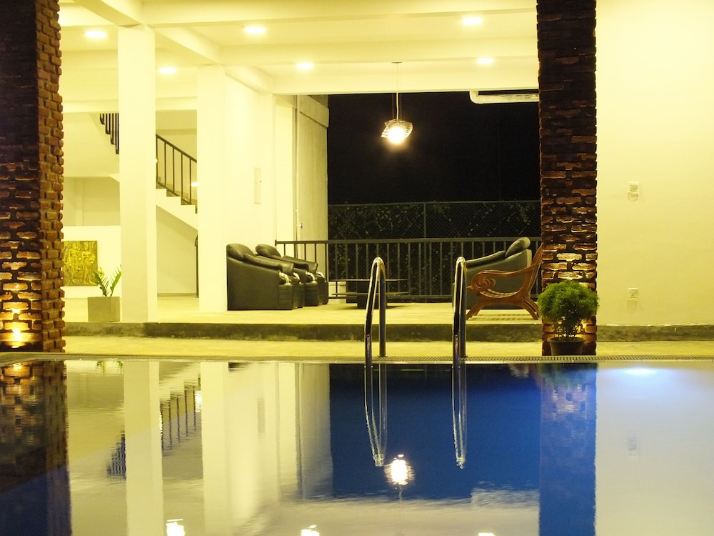 Amelia Resort 32/50