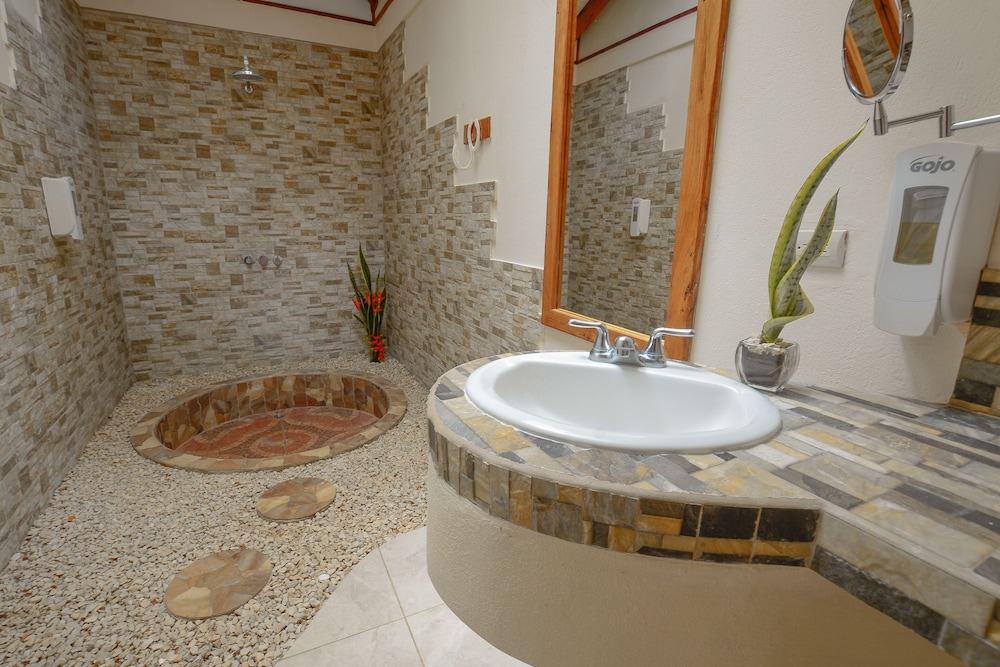 Hotel Cerro Lodge 45/50