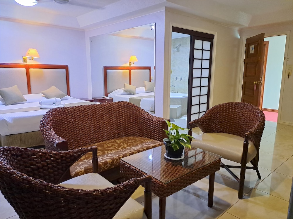 Wild Orchid Resort 51/83