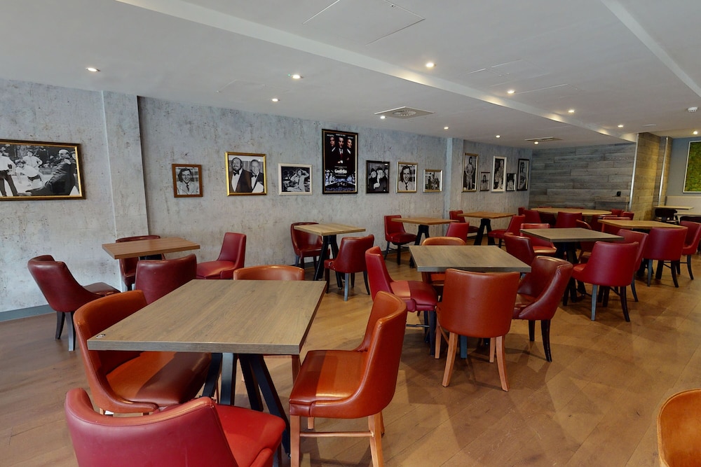 Village Hotel Club Bournemouth 61/81