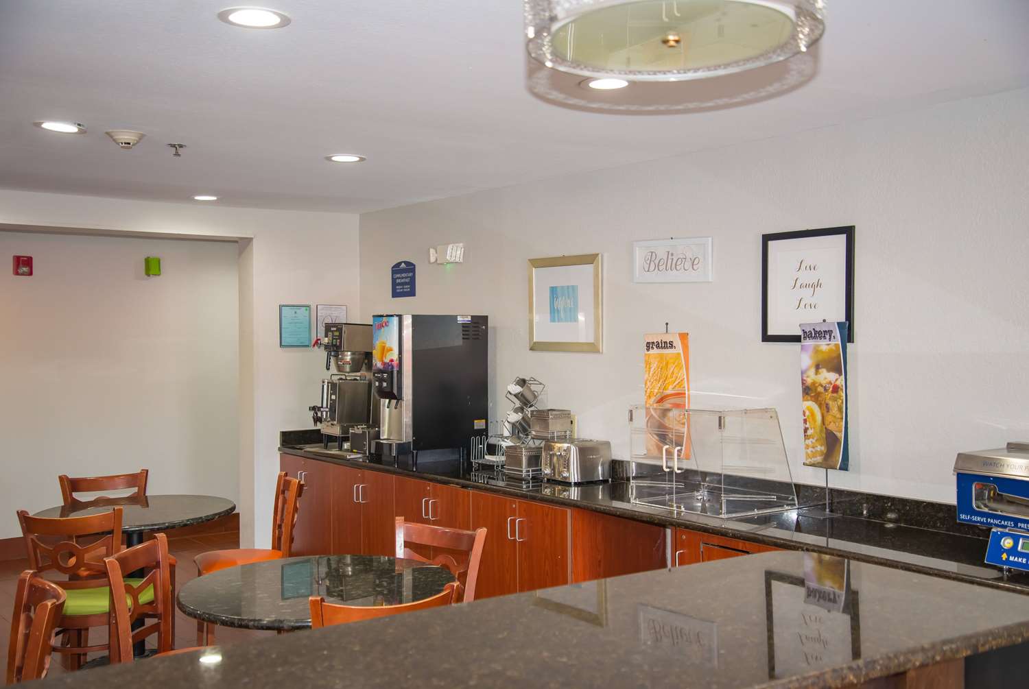 Microtel Inn And Suites By Wyndham Daphne Mobile 12/23