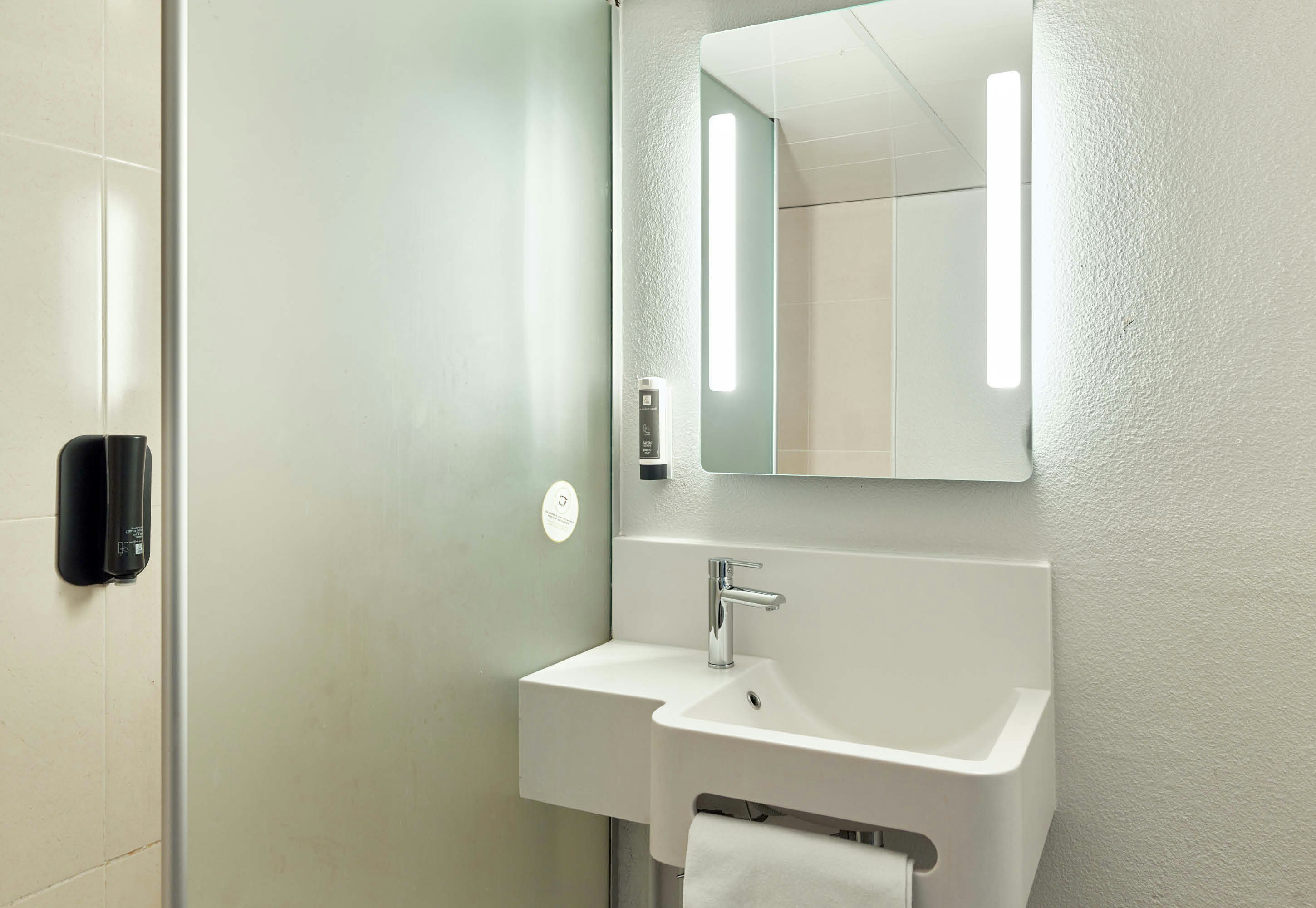B&B HOTEL Orly Rungis Aeroport 2 etoiles 17/17