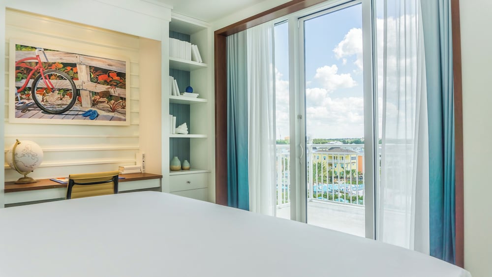 PRESIDENTIAL, SUITE