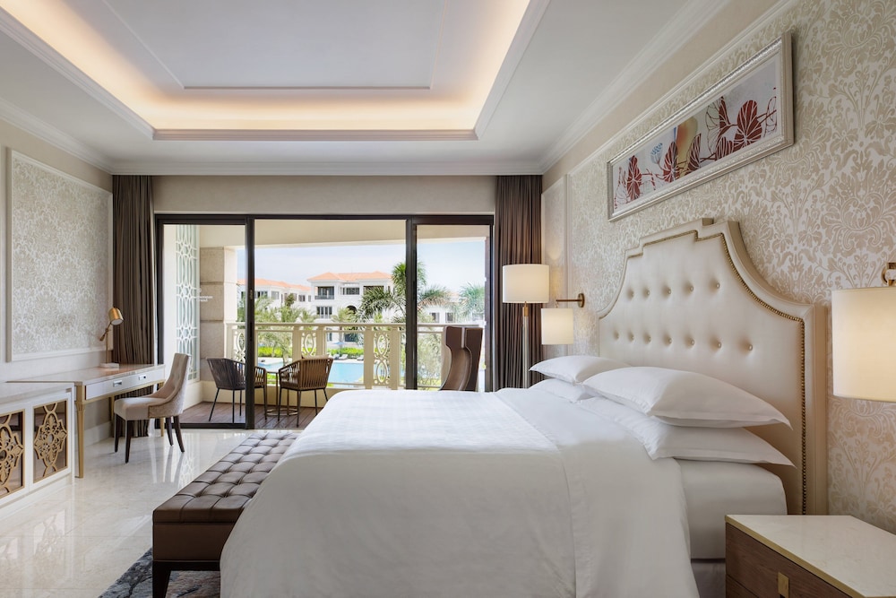 Sheraton Grand Danang Beach Resort and Spa 7/47