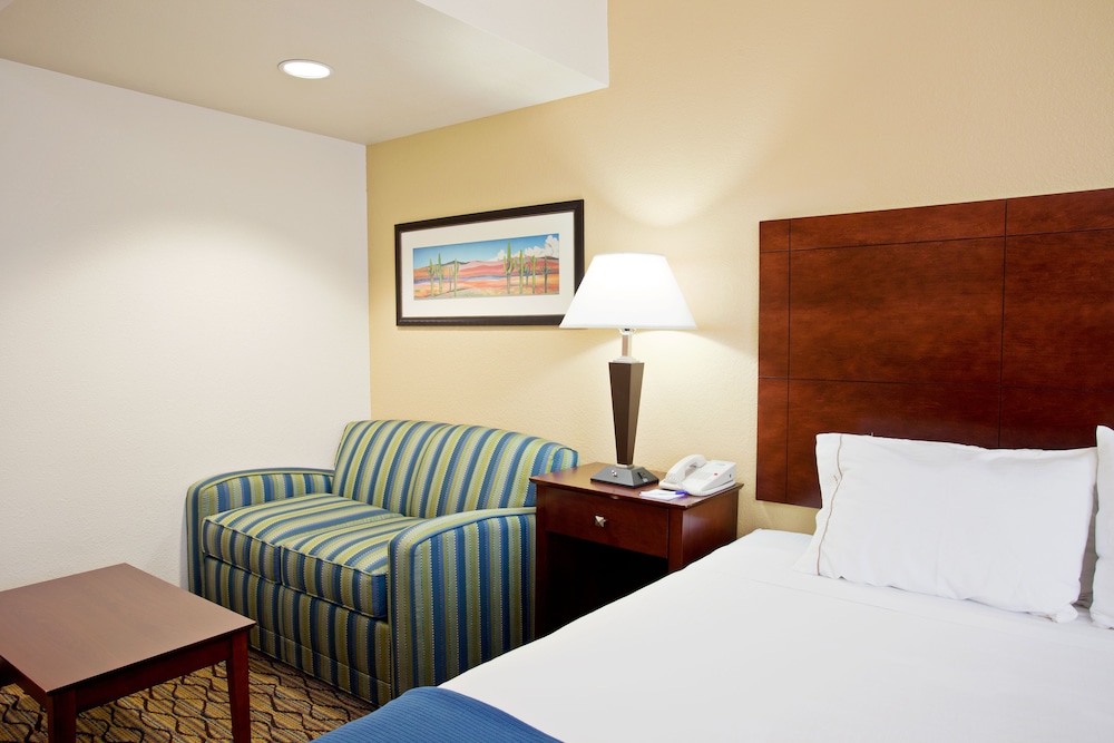 Holiday Inn Express Scottsdale North 14/40