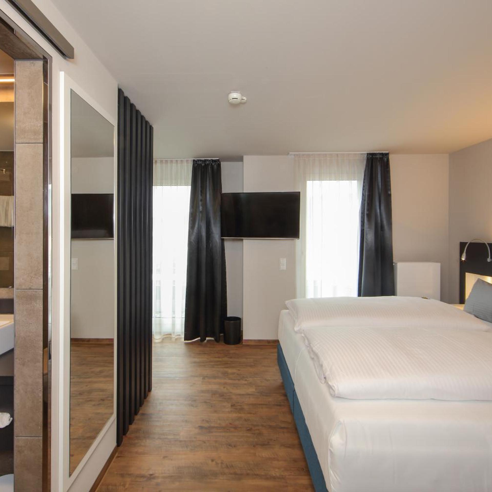 Garden, Superior, King Bed, Kitchenette