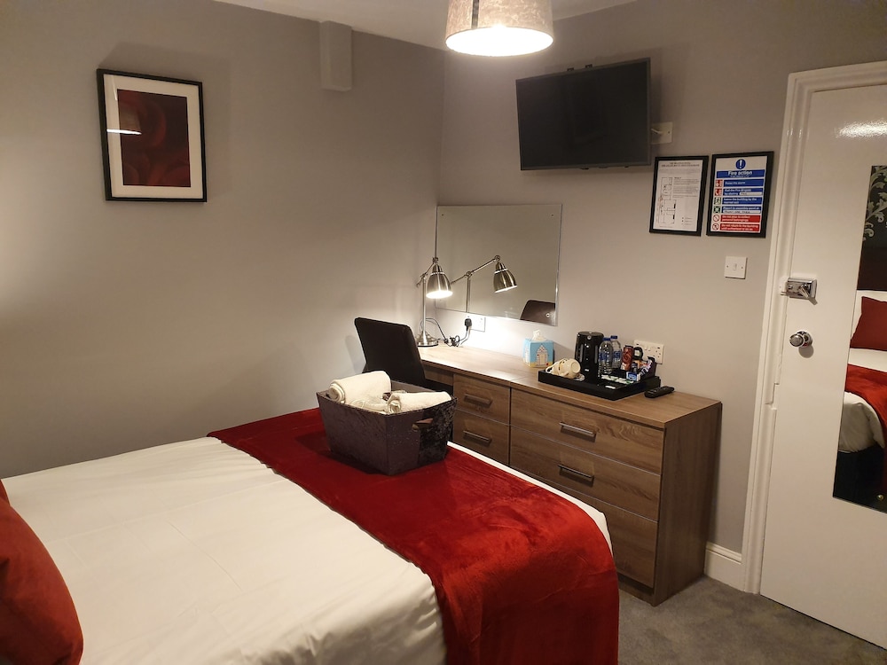 The Braemar Hotel 4/50