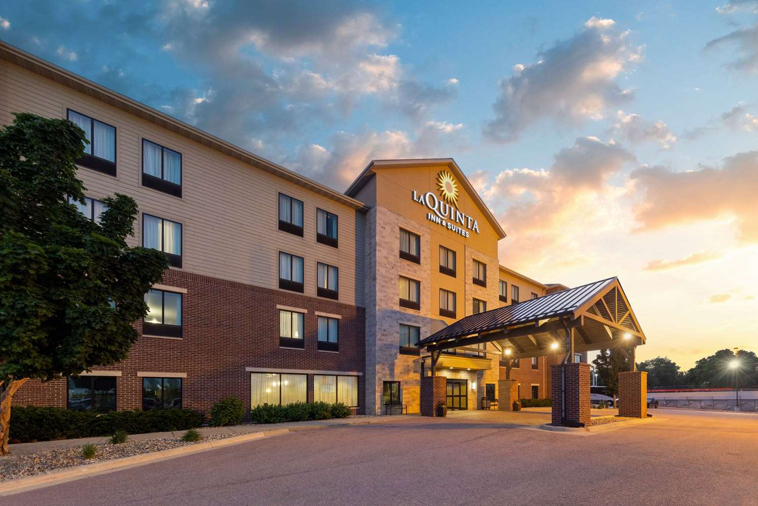 La Quinta Inn Suites By Wyndham Sioux Falls 4/55