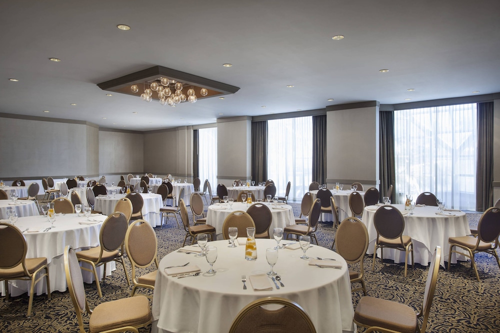 Four Points by Sheraton Richmond 47/69