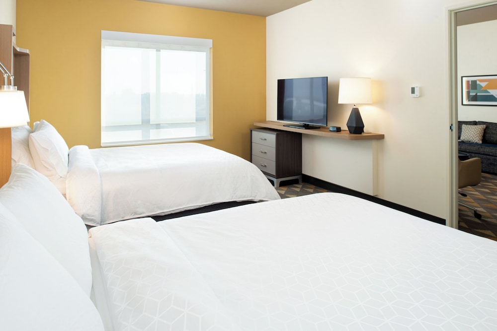 Holiday Inn Suites Idaho Falls 22/75