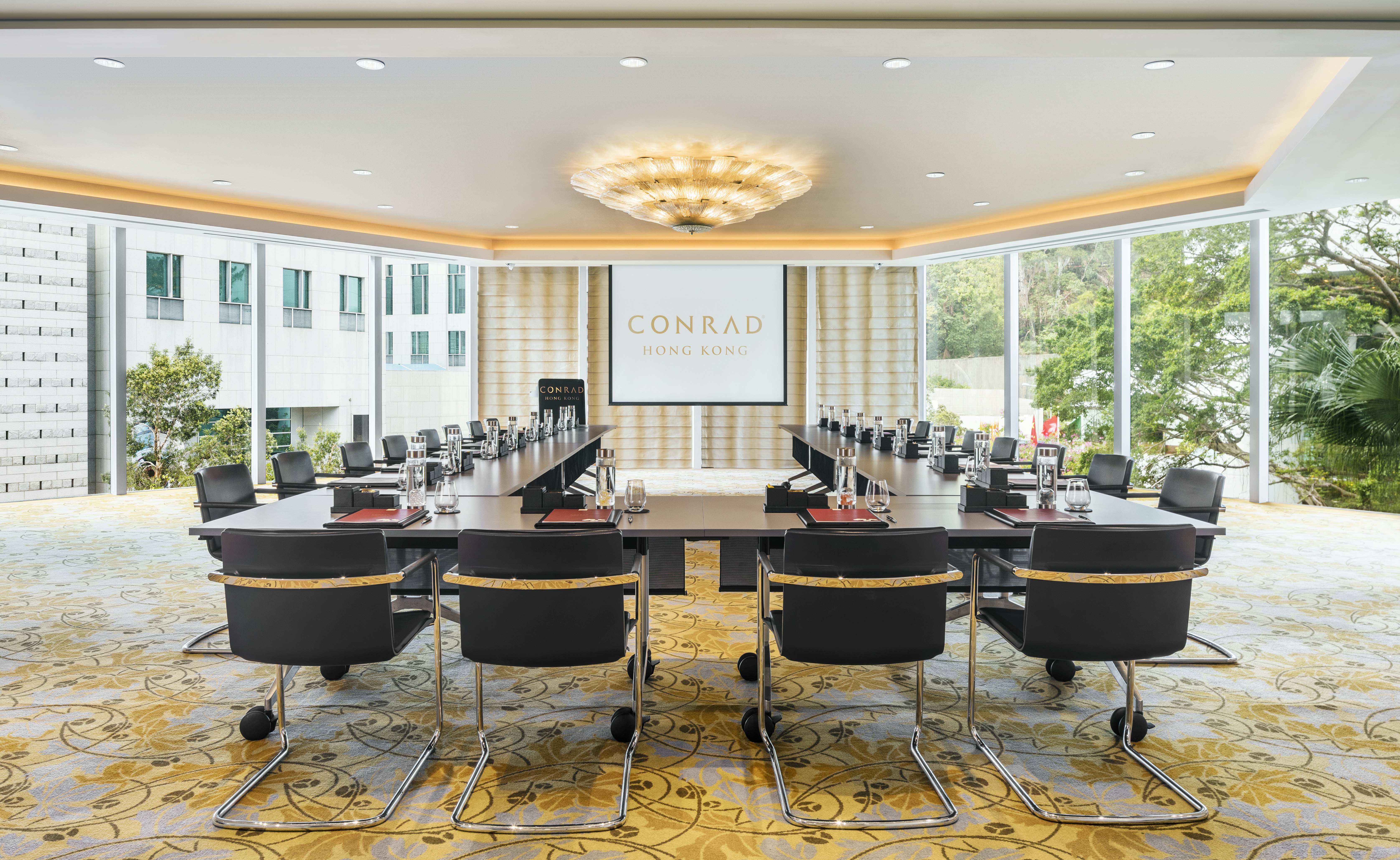 Conrad Hong Kong 65/74