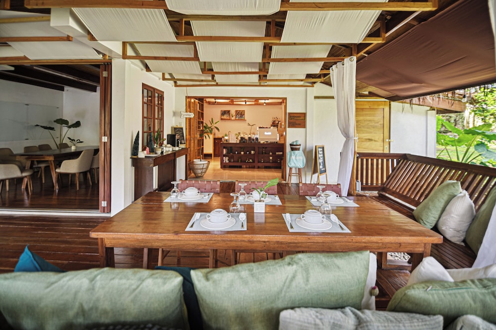 The Strand Boutique Resort 53/75