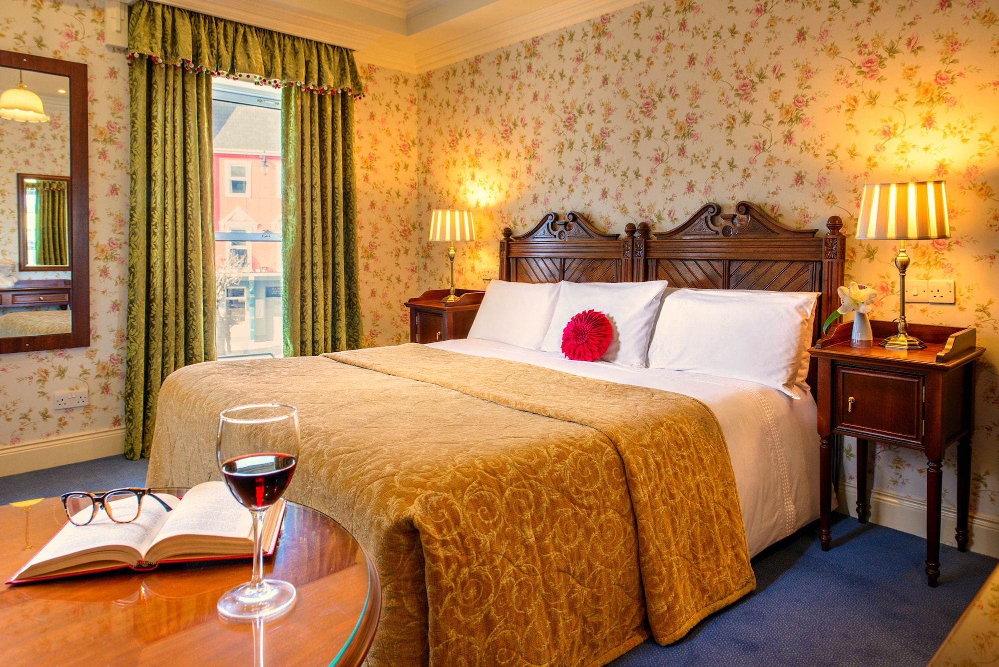 SUPERIOR, DOUBLE BED