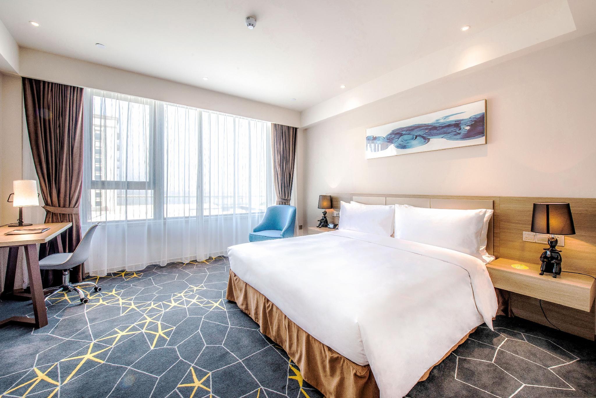 STANDARD, KING BED