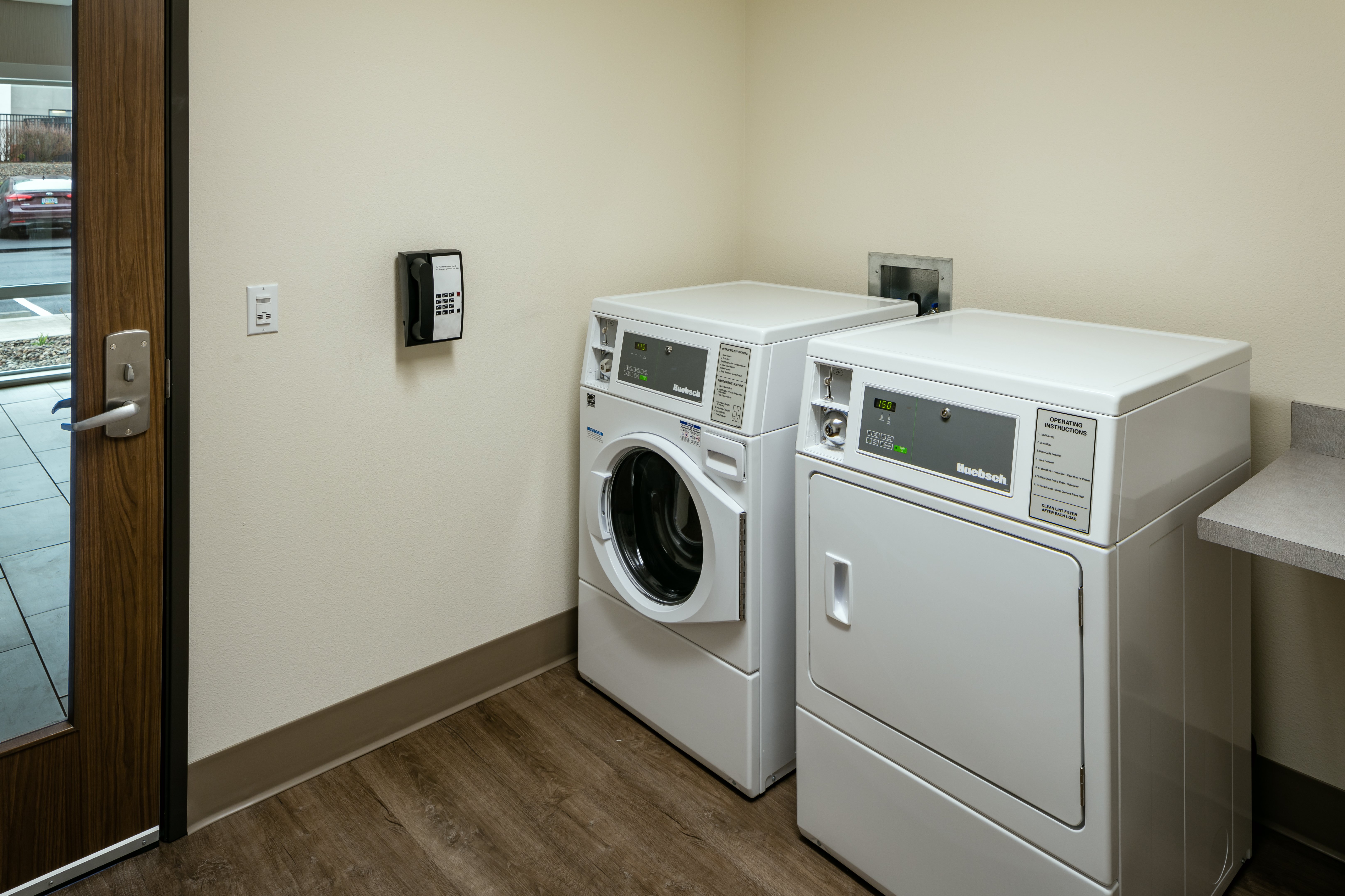 Holiday Inn Express and Suites Medford 20/38