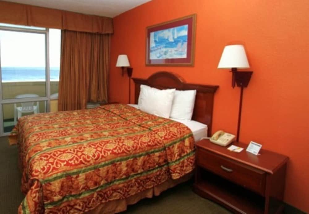 Days Inn by Wyndham Myrtle Beach-Beach Front 15/36