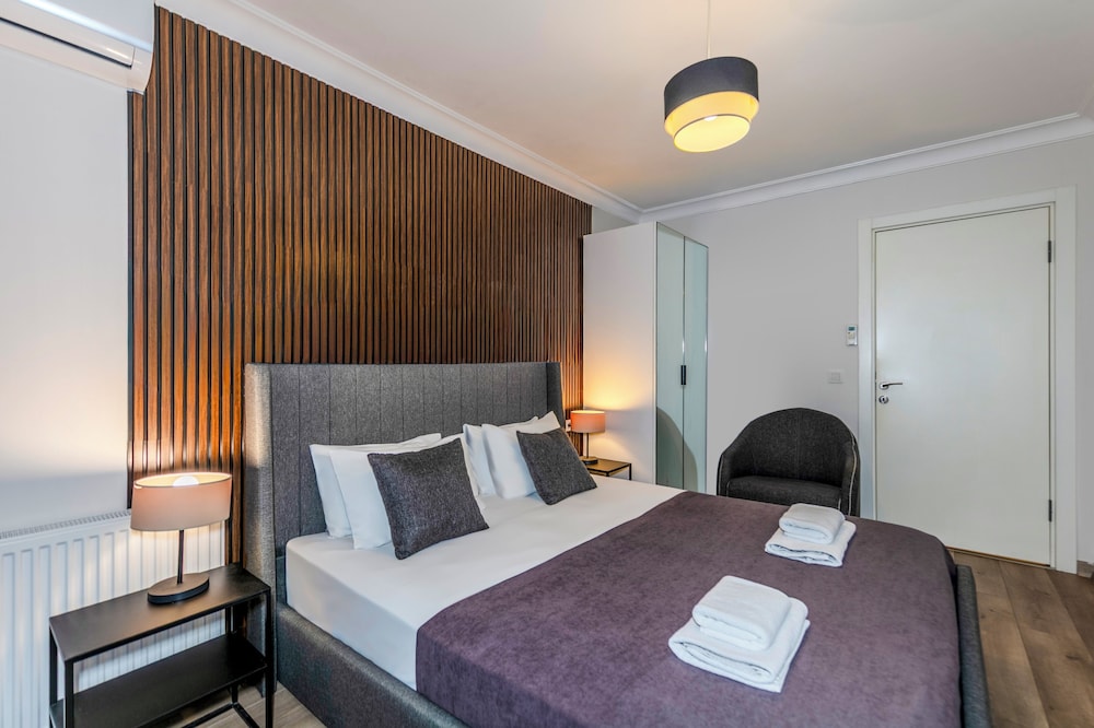 Etiz Residences 12/47