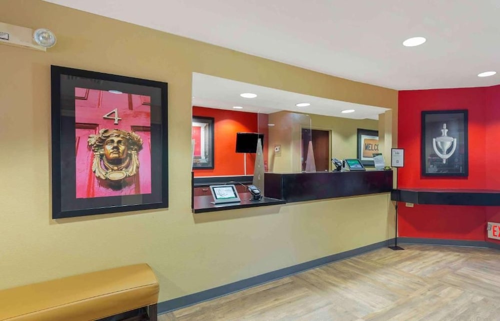 Lobby at Studio 6 Chantilly, VA – Washington Dulles Airport, CHANTILLY - VA