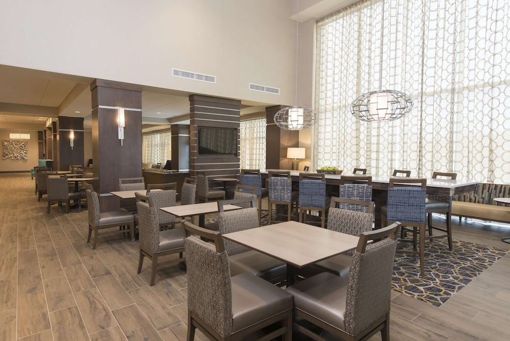 Hampton Inn and Suites Grand Rapids Downtown 47/61