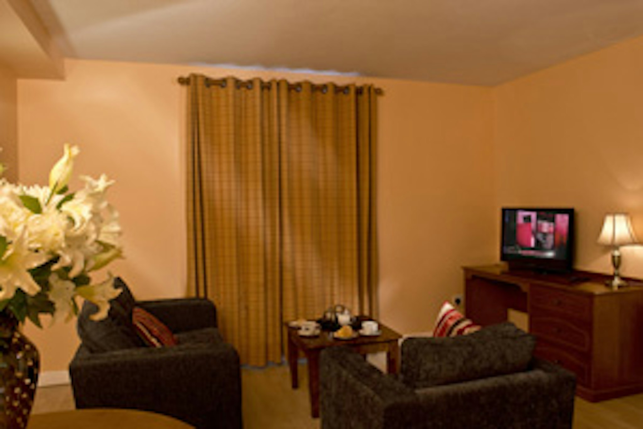 Dillons Hotel 11/33